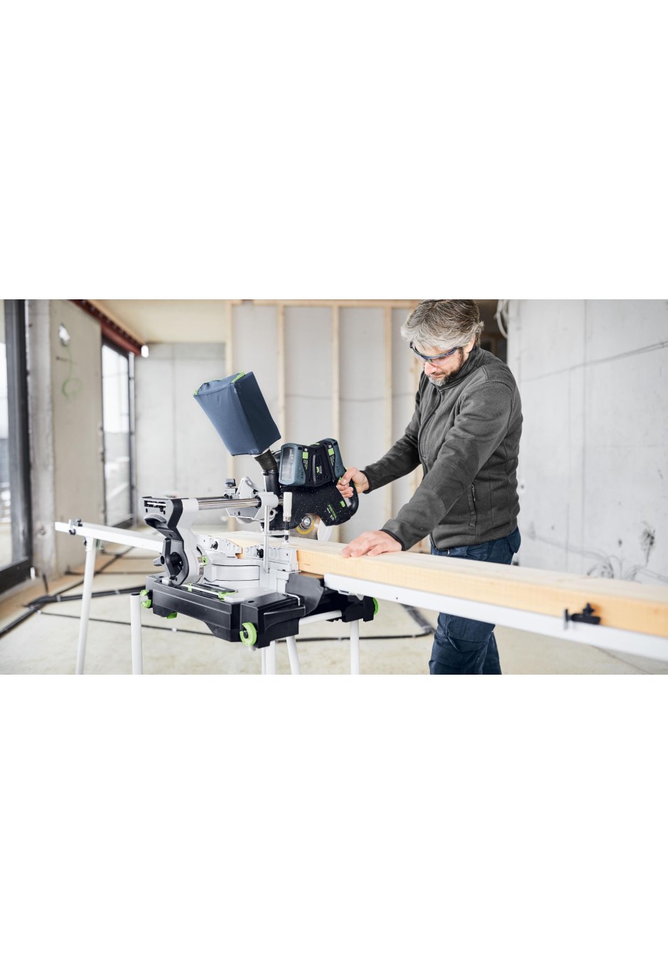 Аккумуляторная торцовочная пила с механизмом протяжки Festool KAPEX KSC 60 EB 5,0 I-Plus