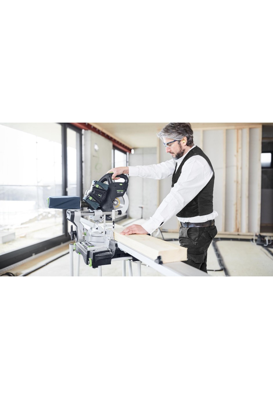 Аккумуляторная торцовочная пила с механизмом протяжки Festool KAPEX KSC 60 EB 5,0 I-Plus