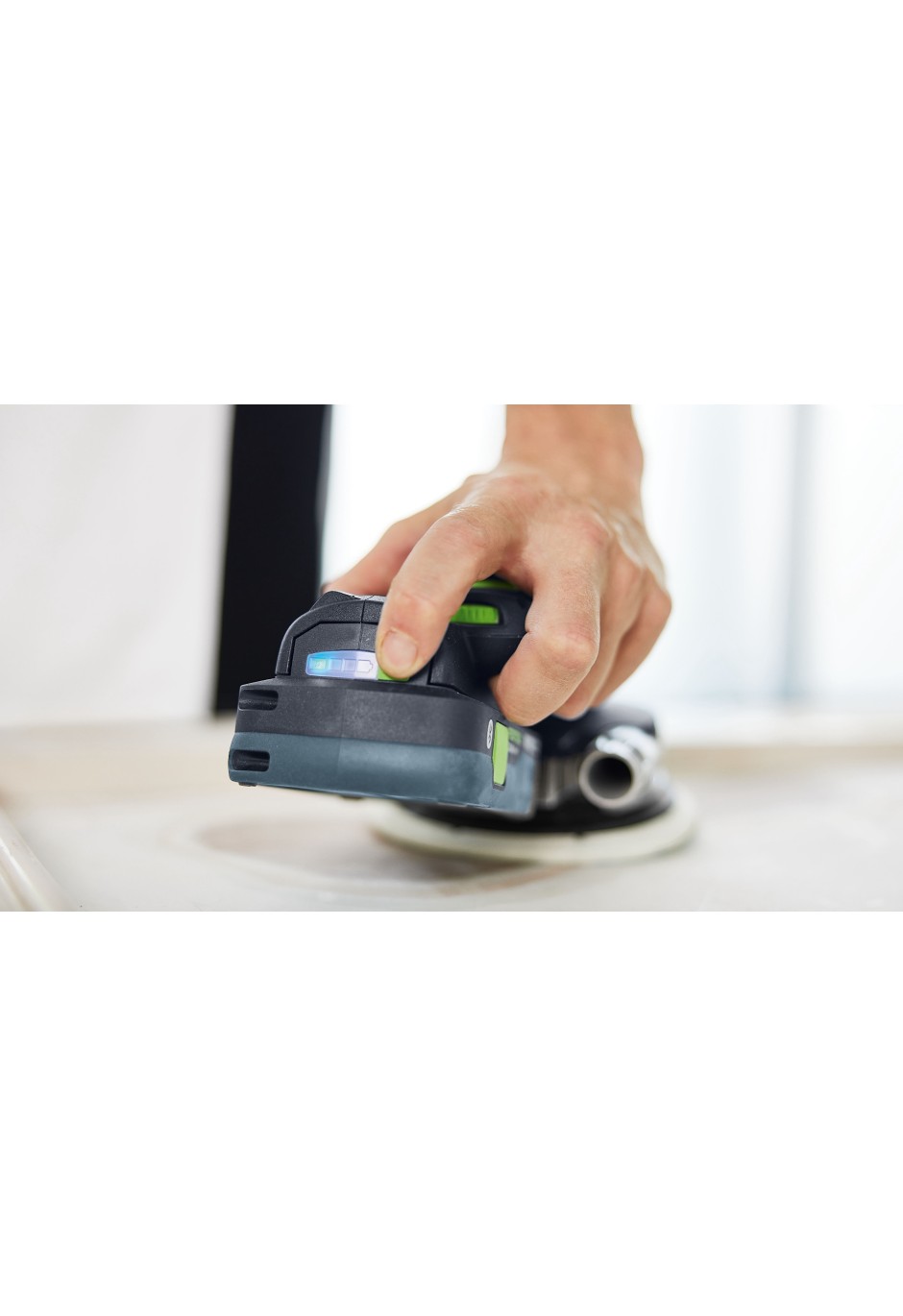 Аккумуляторная эксцентриковая шлифовальная машинка Festool ETSC 2 150-Basic