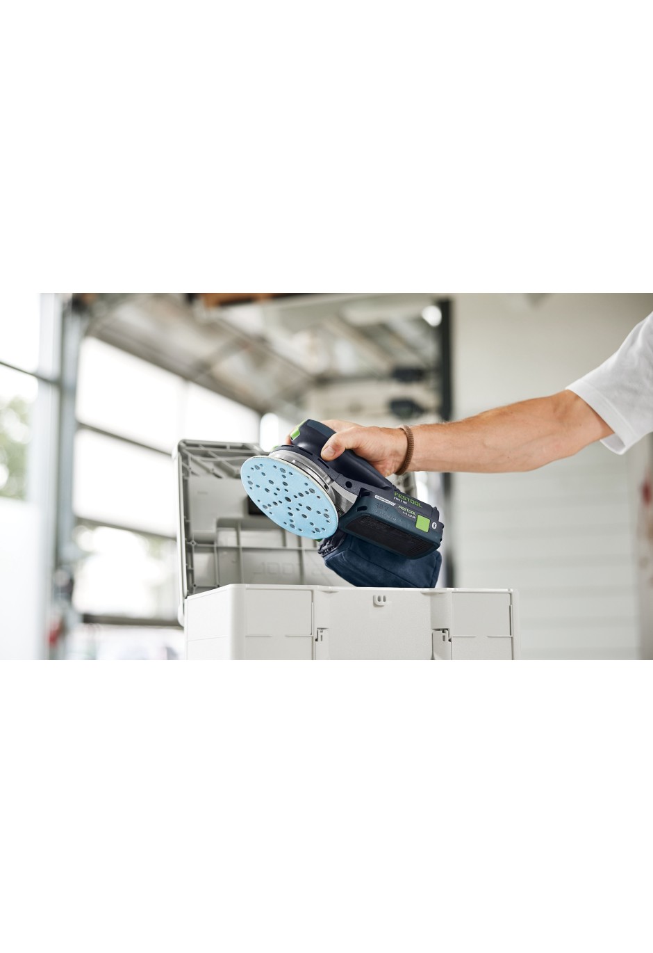 Аккумуляторная эксцентриковая шлифовальная машинка Festool ETSC 2 150-Basic