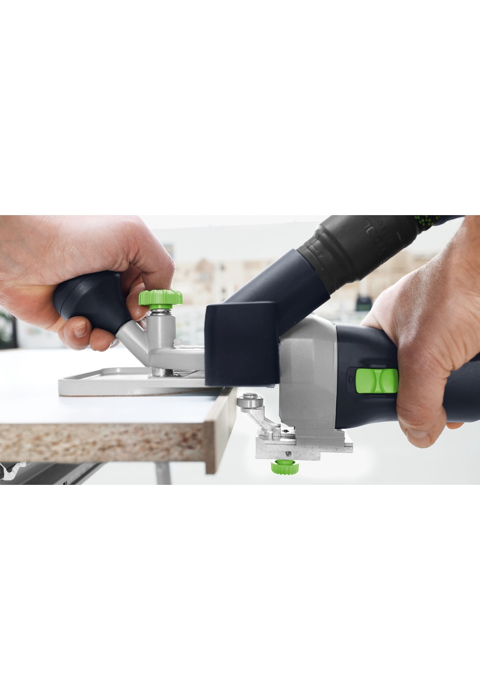 Аккумуляторный модульный кромочный фрезер Festool MFKC 700 EB-Basic