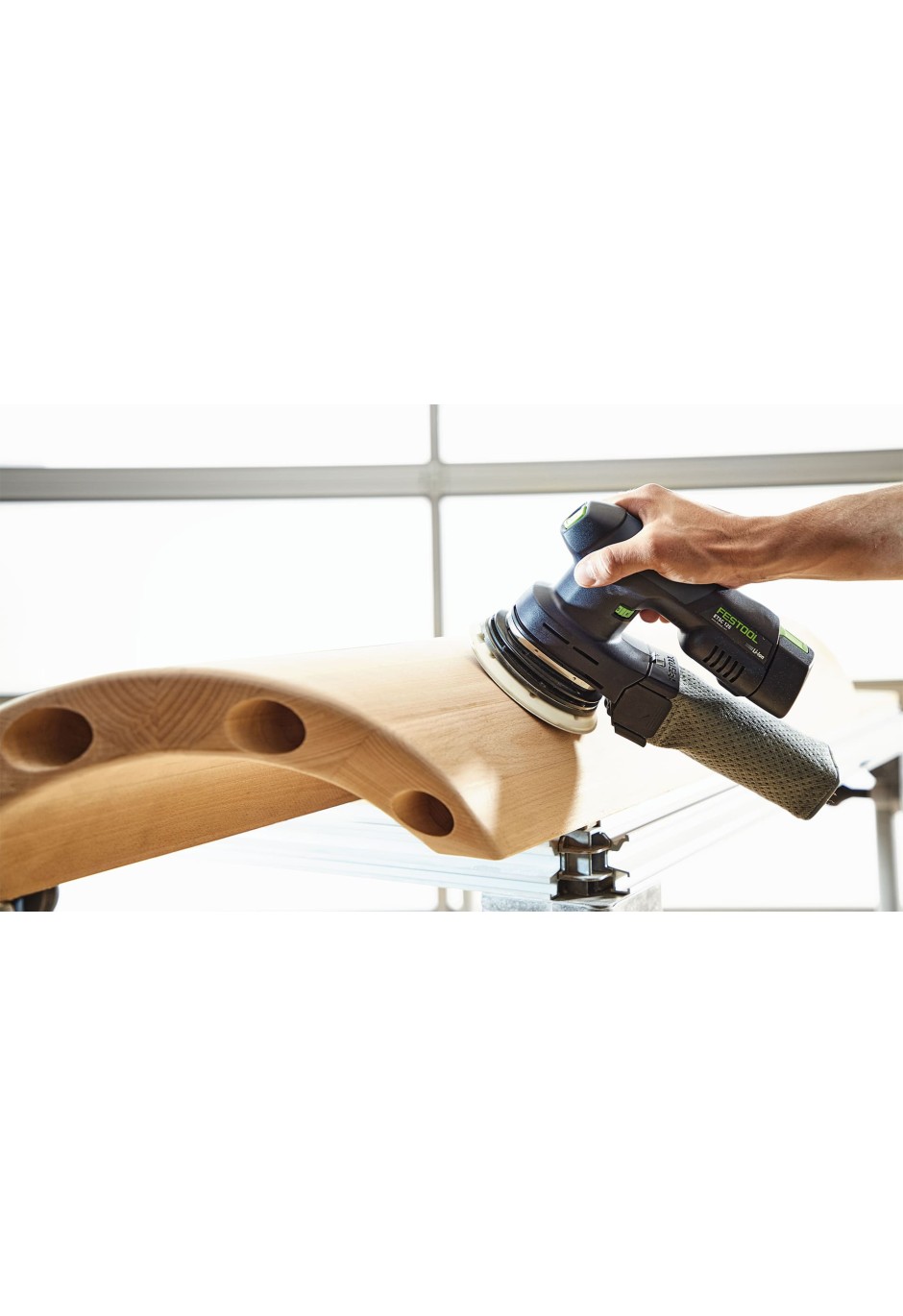 Аккумуляторная эксцентриковая шлифовальная машинка Festool ETSC 125 Li-Basic