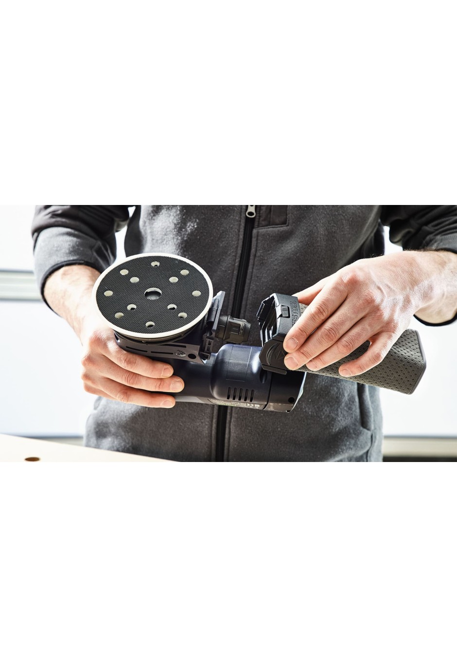 Аккумуляторная эксцентриковая шлифовальная машинка Festool ETSC 125 Li-Basic