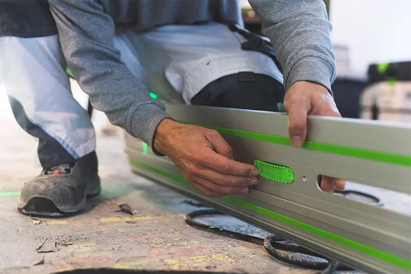 Подготовка направляющей шины Festool к креплению